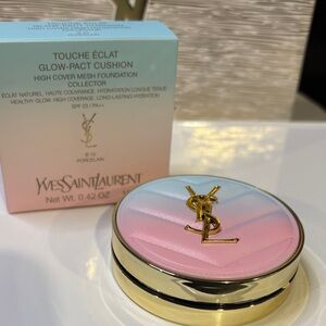 Yves Saint Laurent Touche Éclat Glow-Pact Cushion - B10 Porcelain